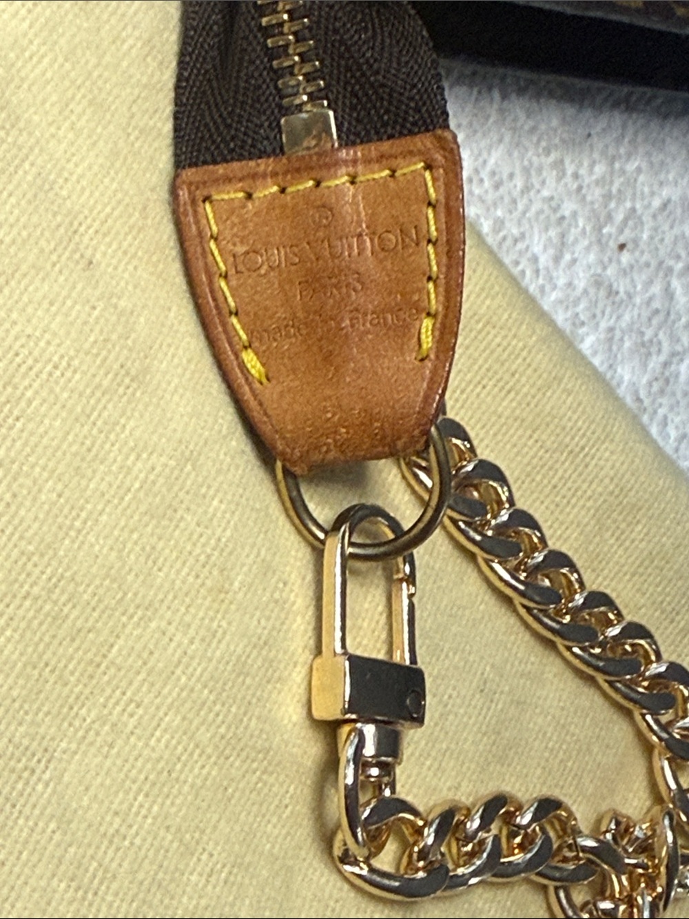 Authentic Louis Vuitton Monogram Bucket PM Accessories Pochette - Picture 4 of 9